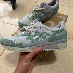 (9.5) ASICS Gel Lyte III OG Light Sage/Slate Grey